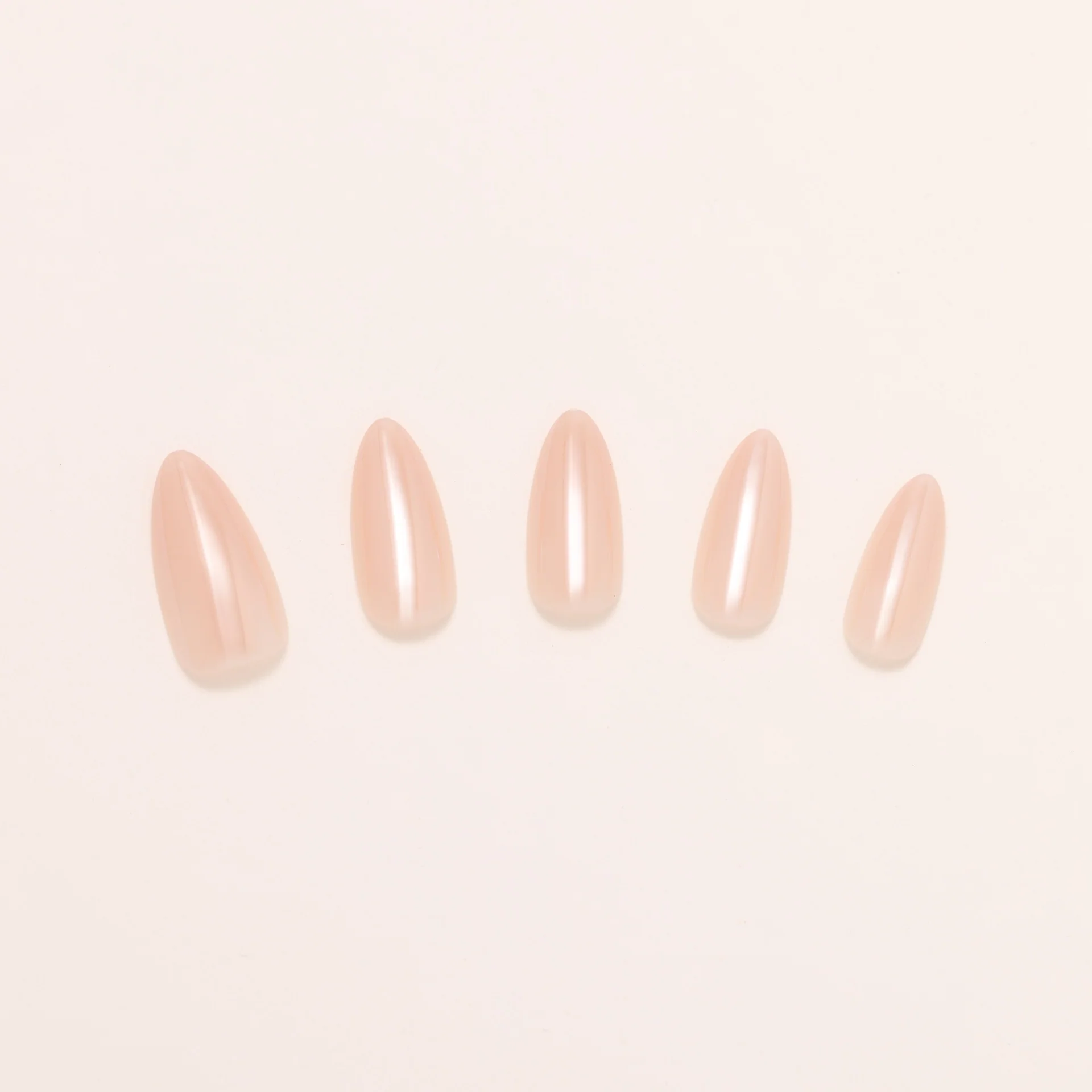 Simple Chic - Image 3